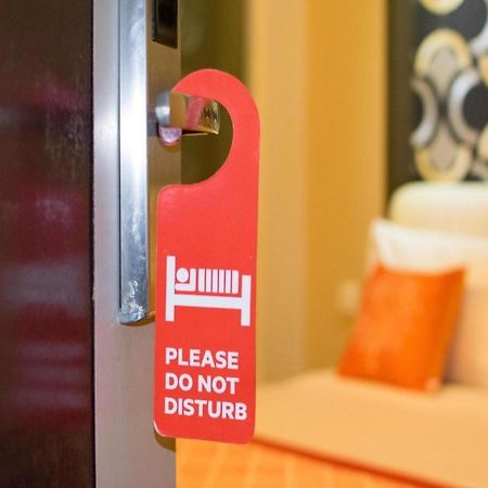 Oyo 126 Rae Hotel Куала-Лумпур Экстерьер фото