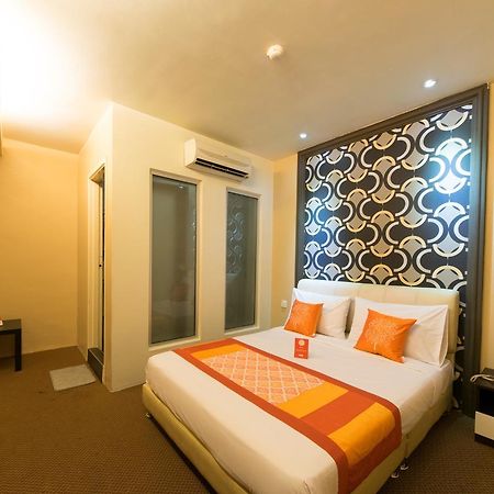 Oyo 126 Rae Hotel Куала-Лумпур Экстерьер фото
