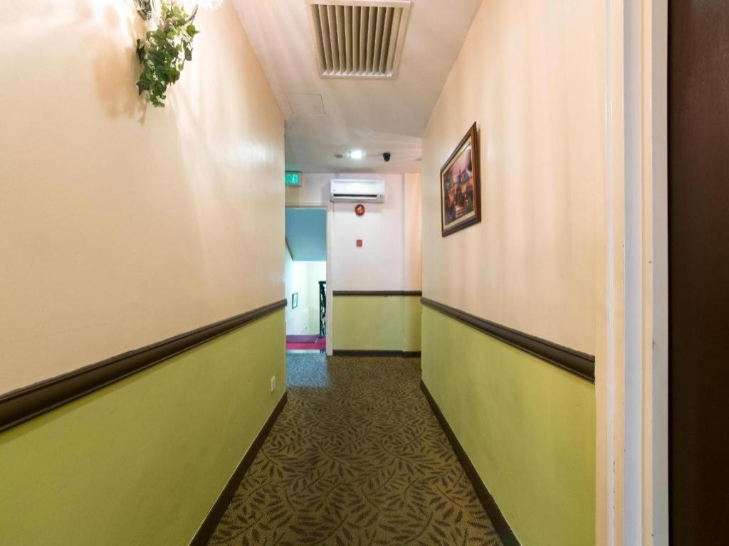 Oyo 126 Rae Hotel Куала-Лумпур Экстерьер фото