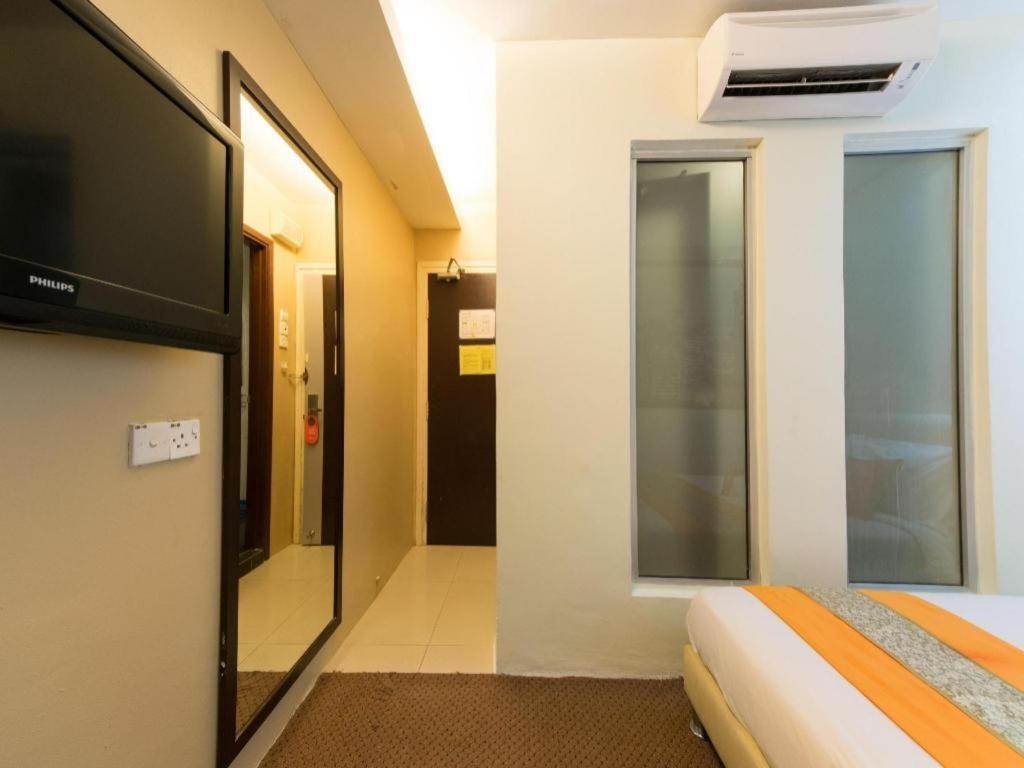 Oyo 126 Rae Hotel Куала-Лумпур Экстерьер фото