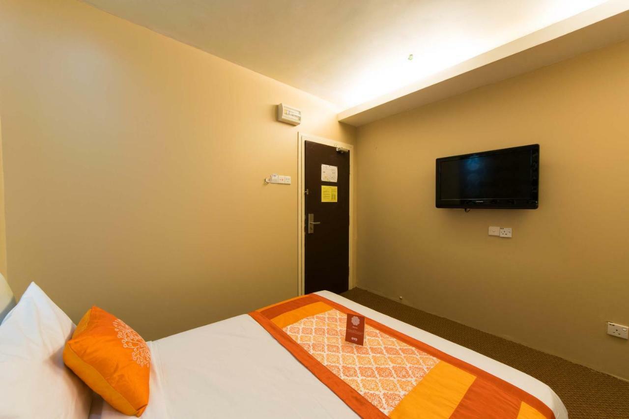Oyo 126 Rae Hotel Куала-Лумпур Экстерьер фото